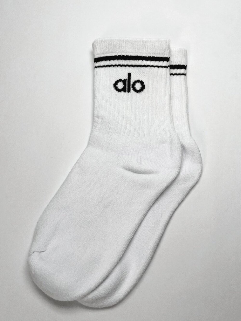 Alo Unisex Half-Crew Throwback Sock - White/Black